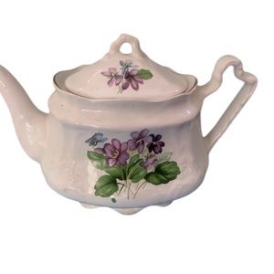 Stanfordshire, England TEAPOT - Arthur Wood & Son